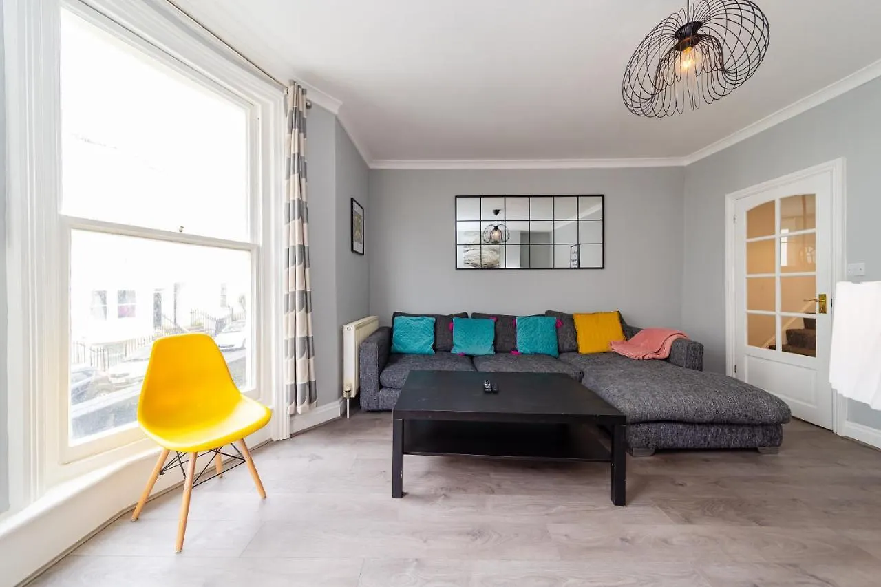 Flash Sale Central Hove 3 Bedroom Flat Bn338Awat Brighton