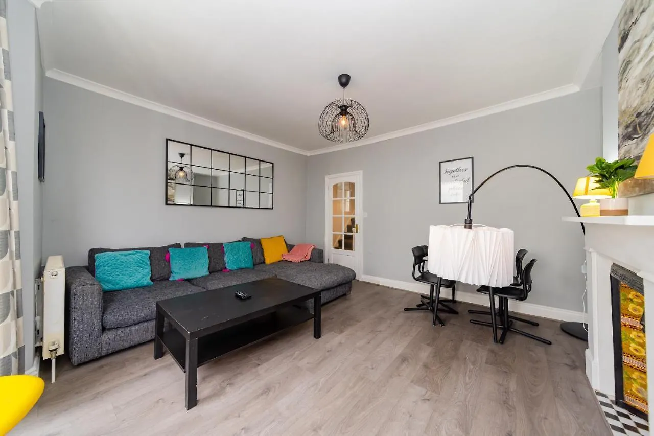 Apartment Flash Sale Central Hove 3 Bedroom Flat Bn338Awat