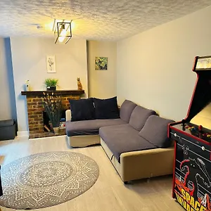 Central - 1 Bedroom Apartment, Sleeps 4 Brighton