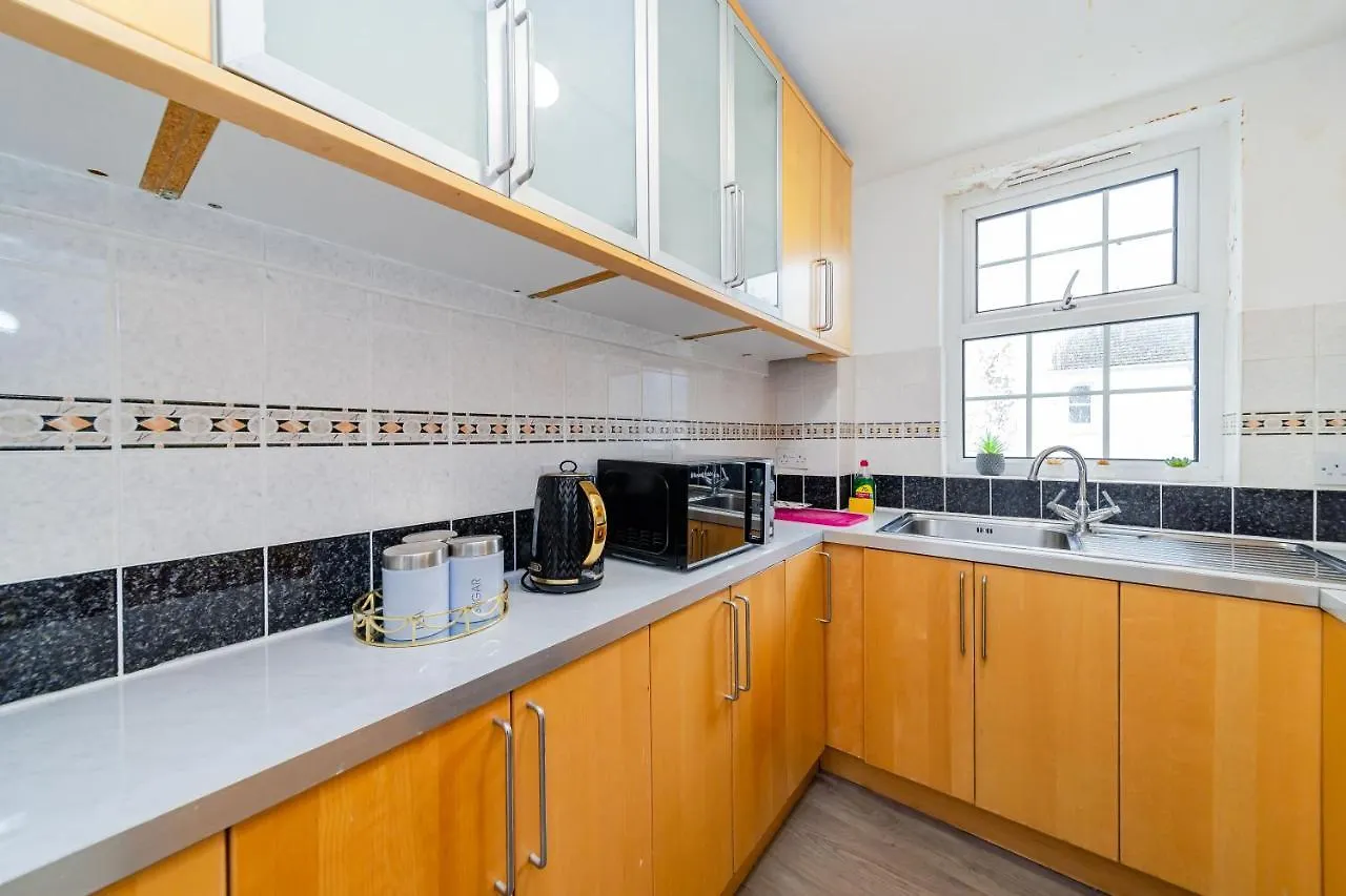Flash Sale Central Hove 3 Bedroom Flat Bn338Awat