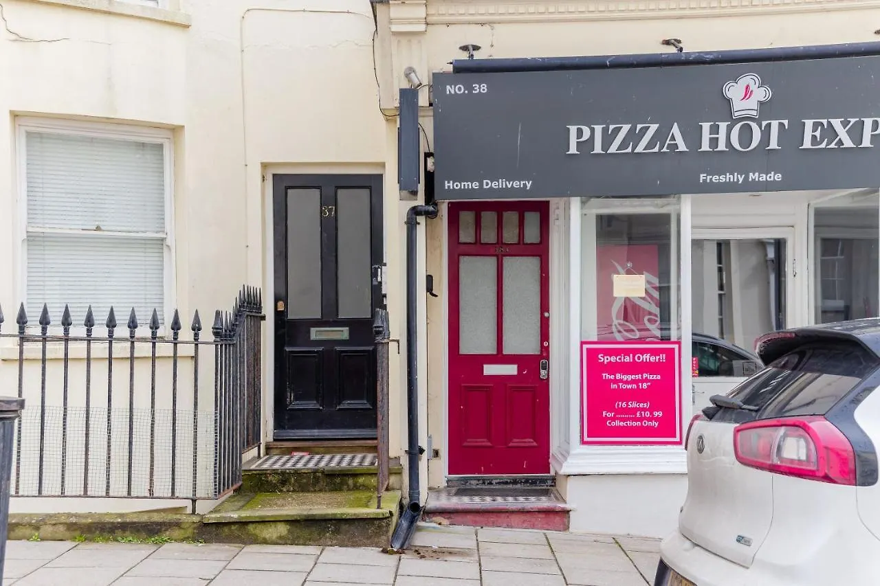 Apartment Flash Sale Central Hove 3 Bedroom Flat Bn338Awat